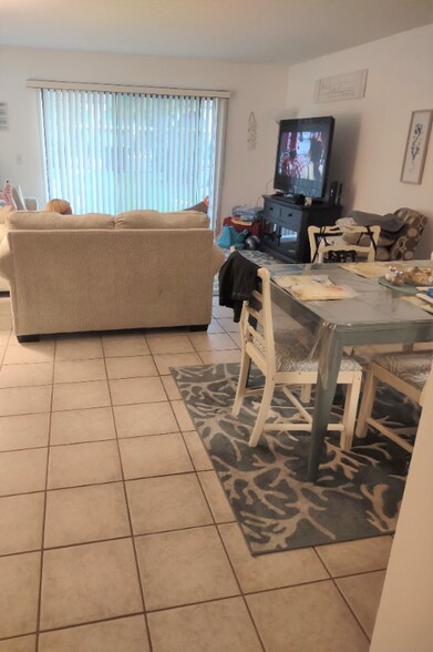 Building Photo - 21 Dondanville Rd