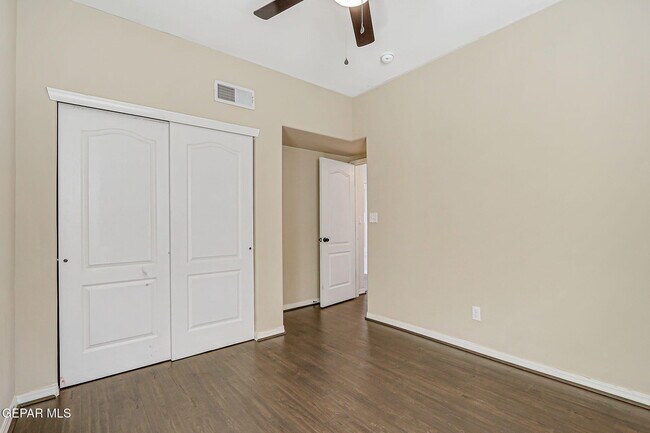 Building Photo - 14853 Tierra Escape Ave