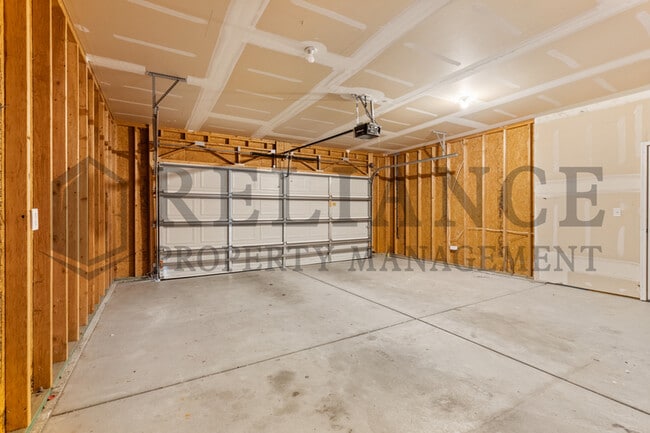 Building Photo - 3325 E Aster St
