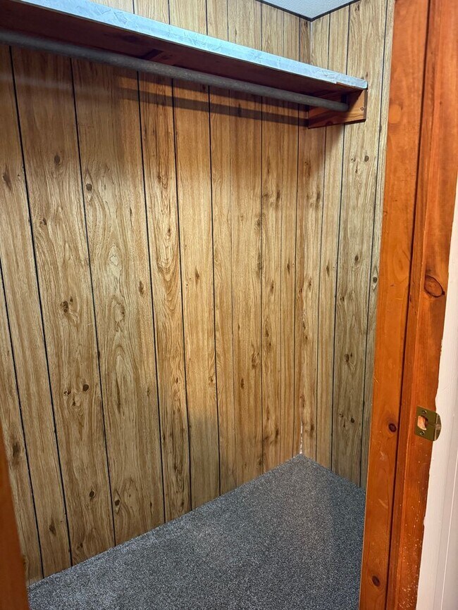 Building Photo - 201 W Market St