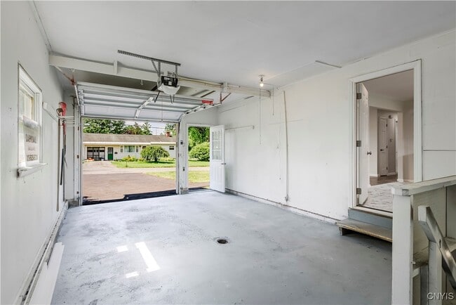 Building Photo - 222 Wilber St
