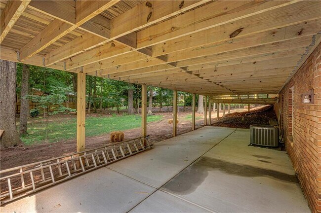Building Photo - 5223 Davantry Dr