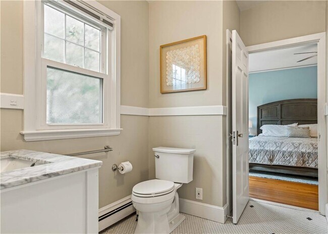 Building Photo - 112 Esplanade