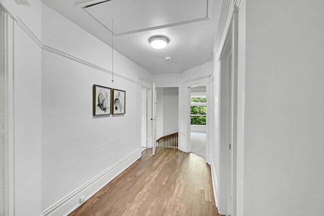 Building Photo - 2143 S Acoma St