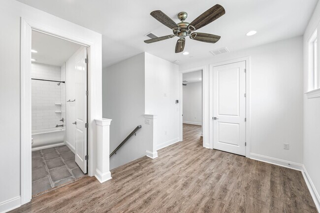 Building Photo - 106 Conifer Ct