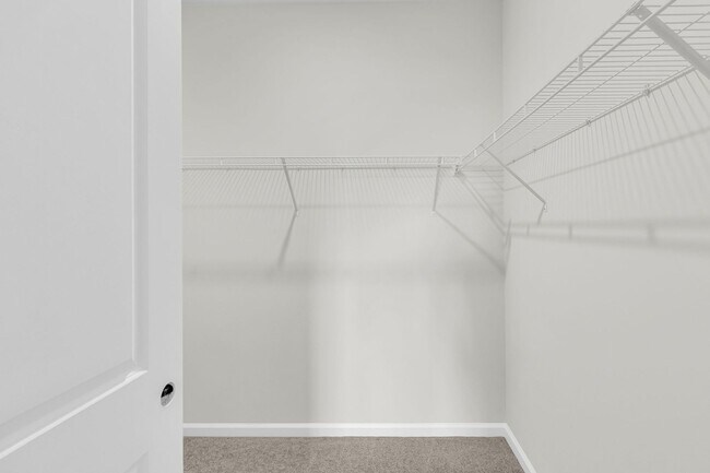 Building Photo - Modern Comfort in the Heart of Ladson