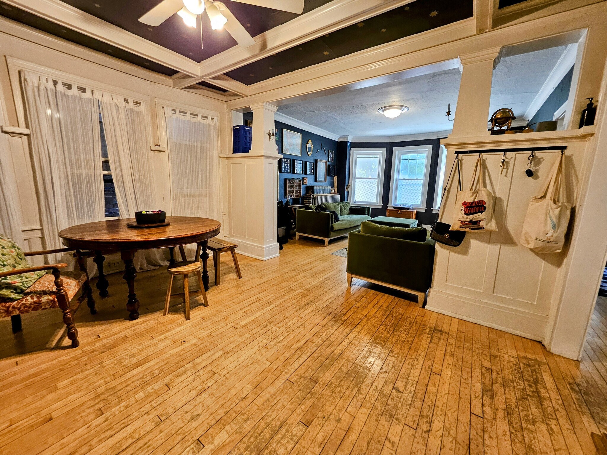 Building Photo - 2622 N Stowell Ave