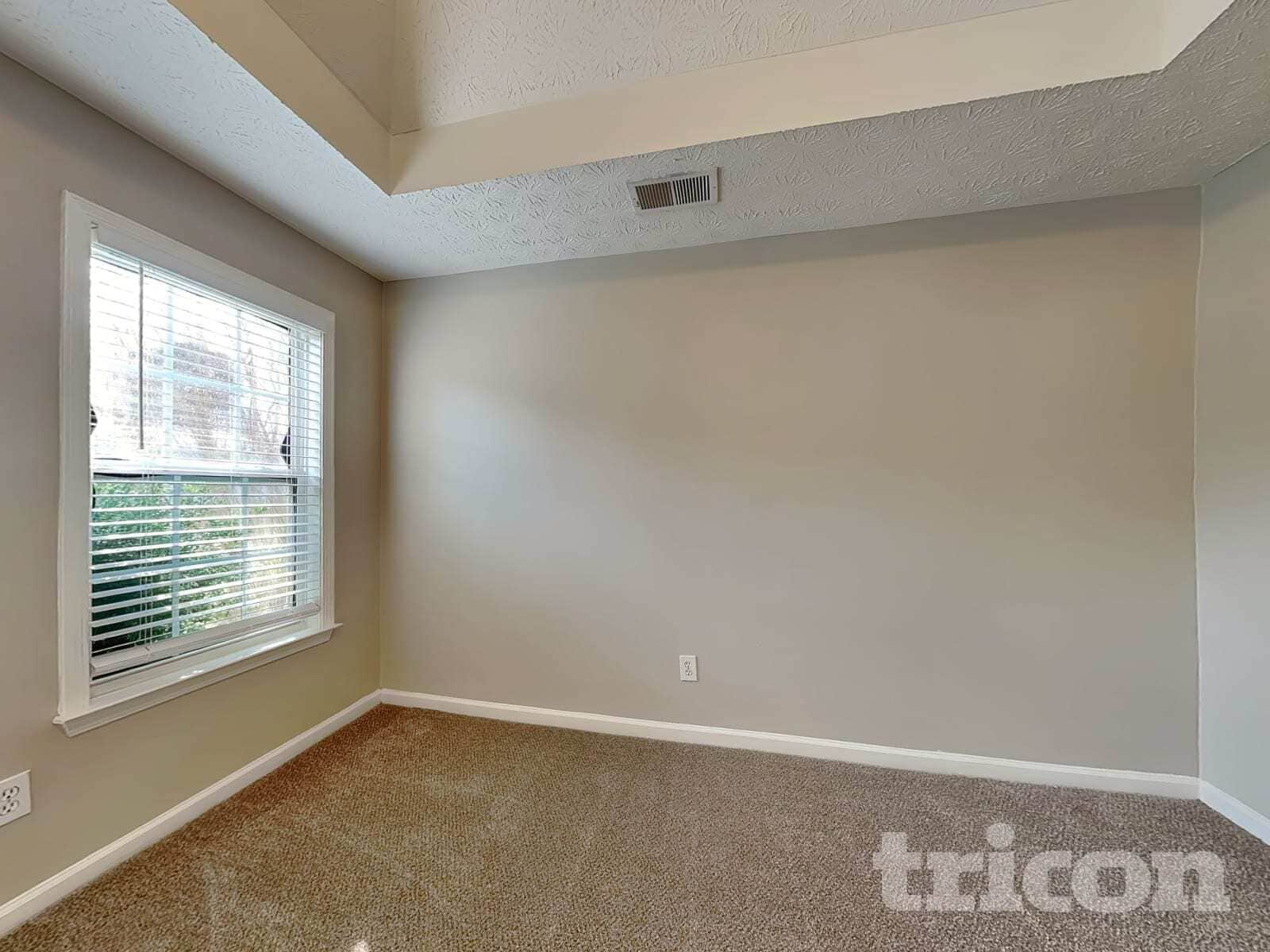 Building Photo - 170 Orchard View