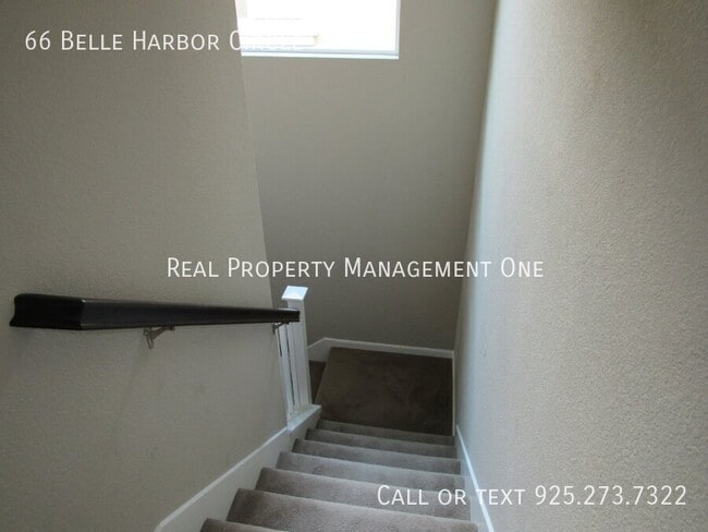 Building Photo - 66 Belle Harbor Cir