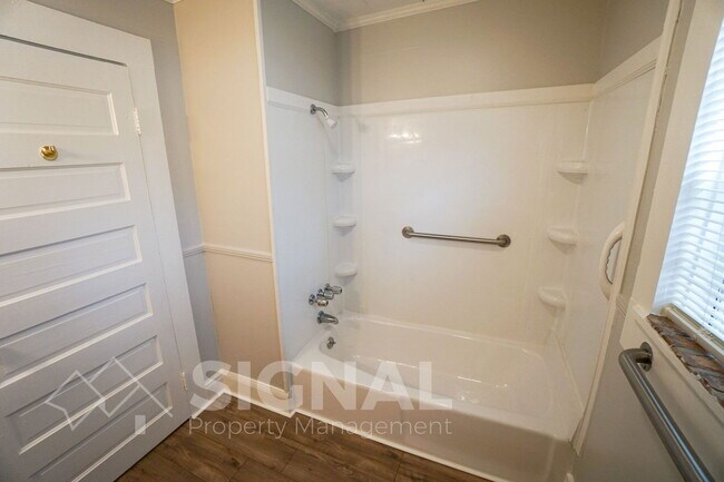 Building Photo - 217 1st Ave SE