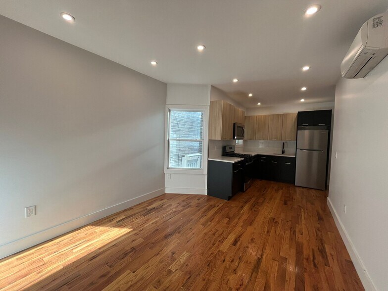 Building Photo - 237 Clinton Ave