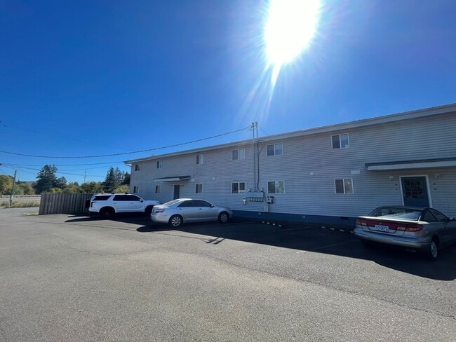 Building Photo - Fairway Apartments