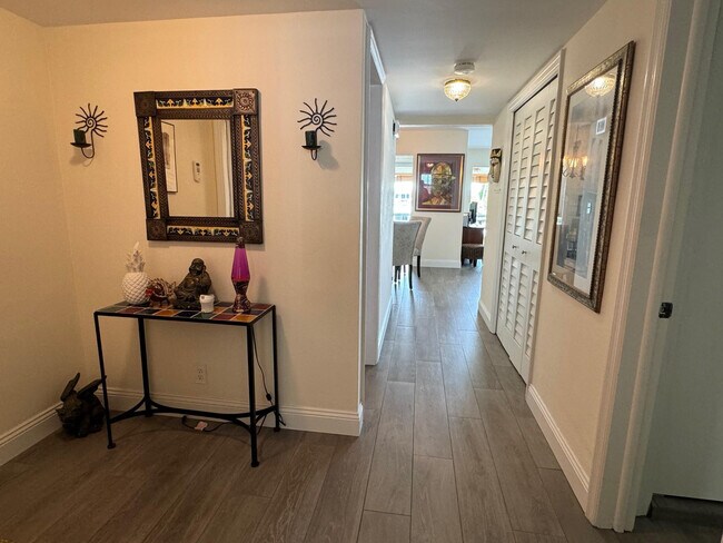 Building Photo - 3051 NE 47th Ct