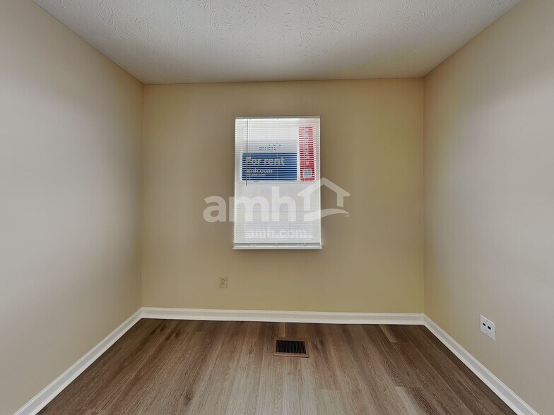 Building Photo - 5640 Rambling Dr