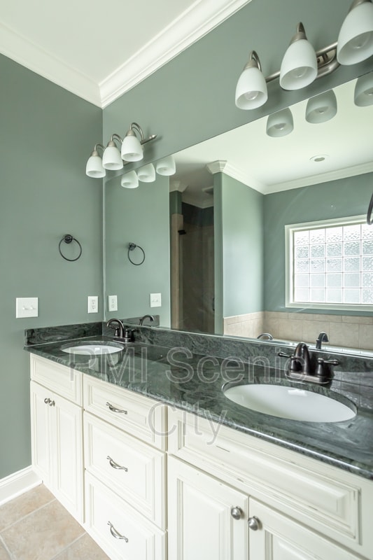 Building Photo - 6628 Kenton Ridge Cir