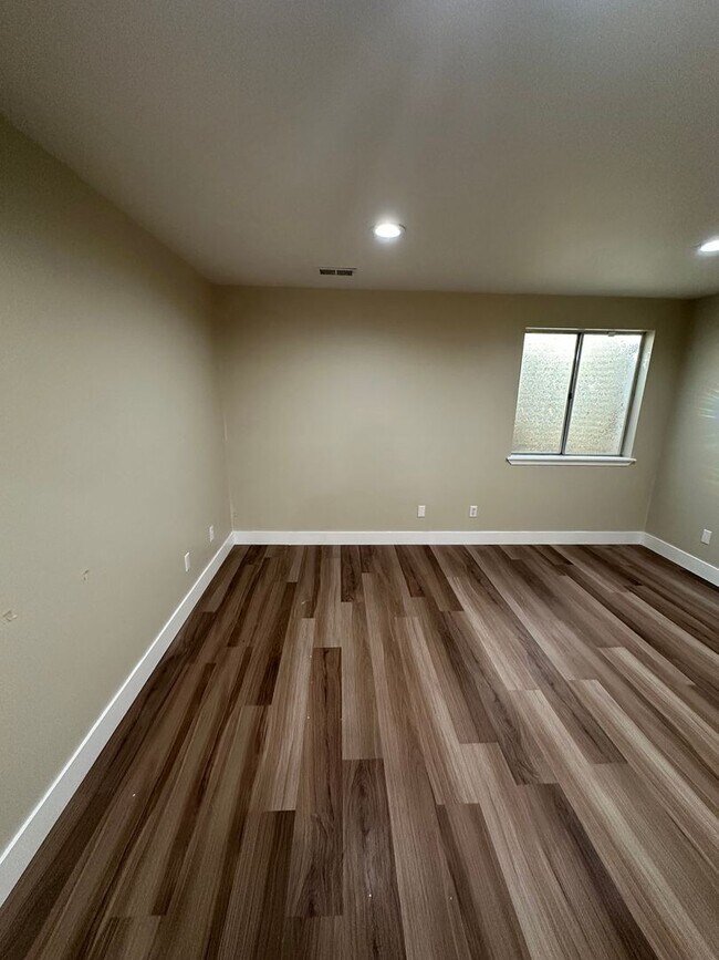 Building Photo - Amazing 4 Bedroom House in Ft. Collins!