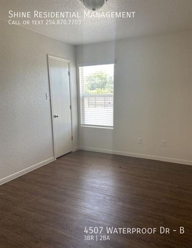 Building Photo - 4507 Waterproof Dr