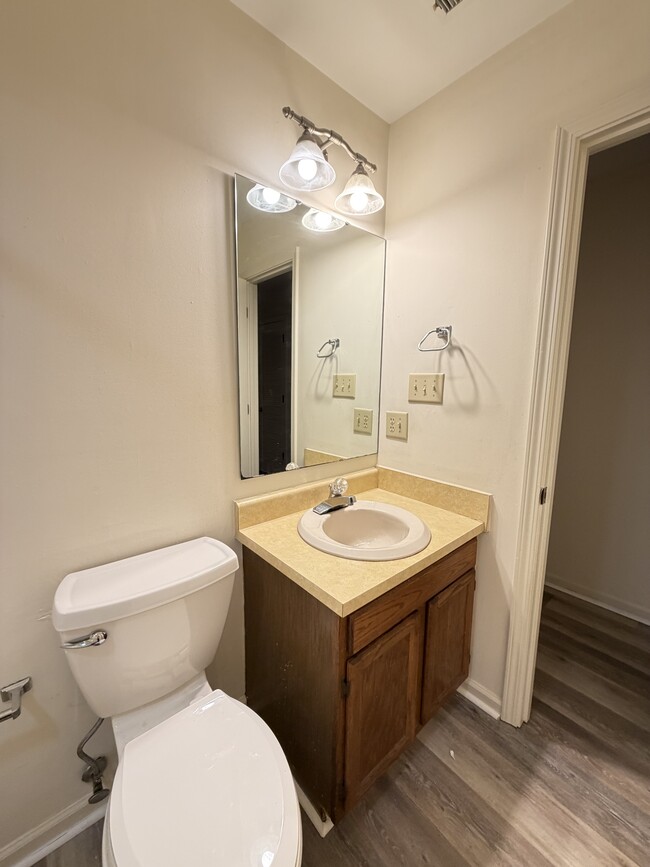 Building Photo - 3263 Carlyle Dr NW