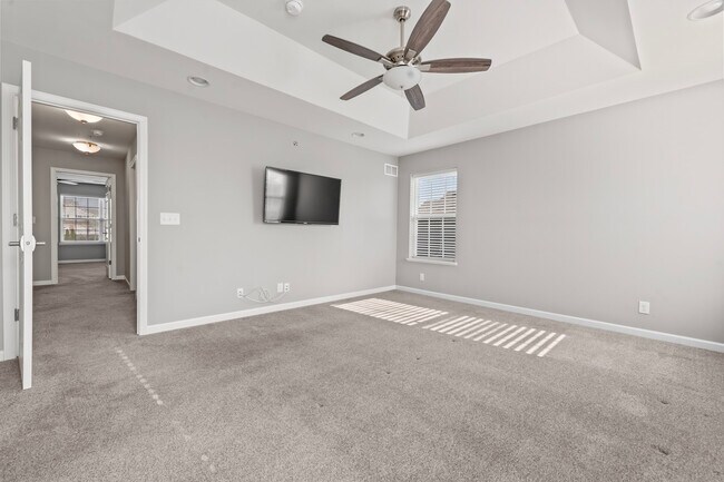 Building Photo - 7077 Hidden Green Cir