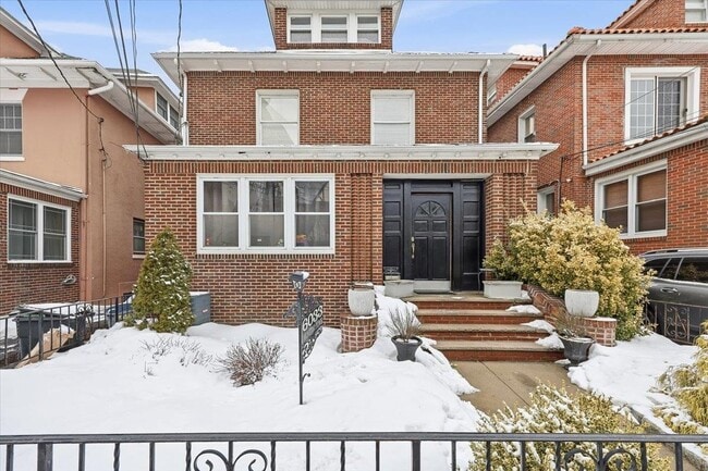 Building Photo - 6033 Monitor Pl