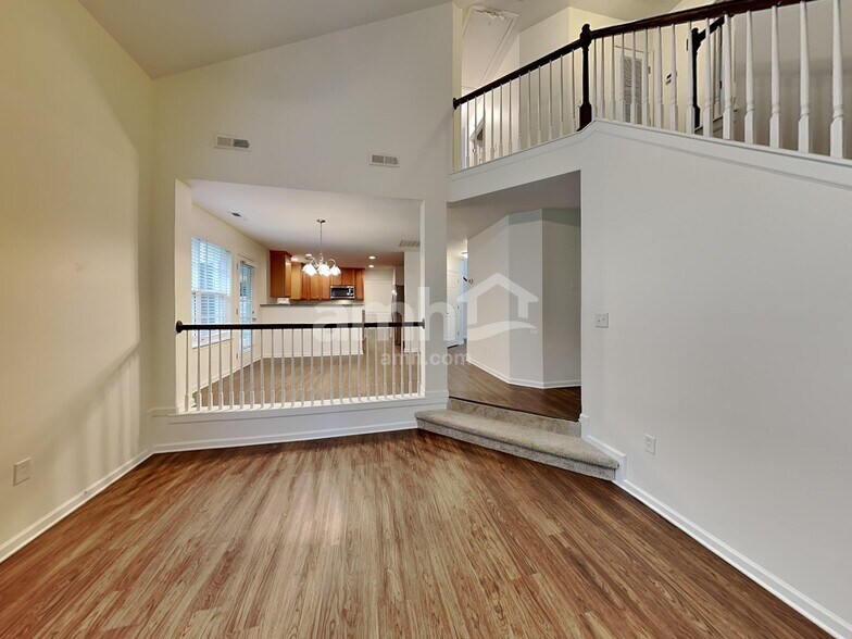 Building Photo - 7673 Natalie Commons Dr