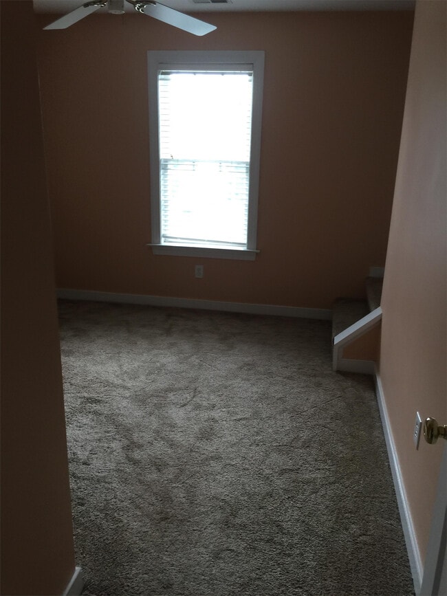 Building Photo - 1834 Rolfe Way