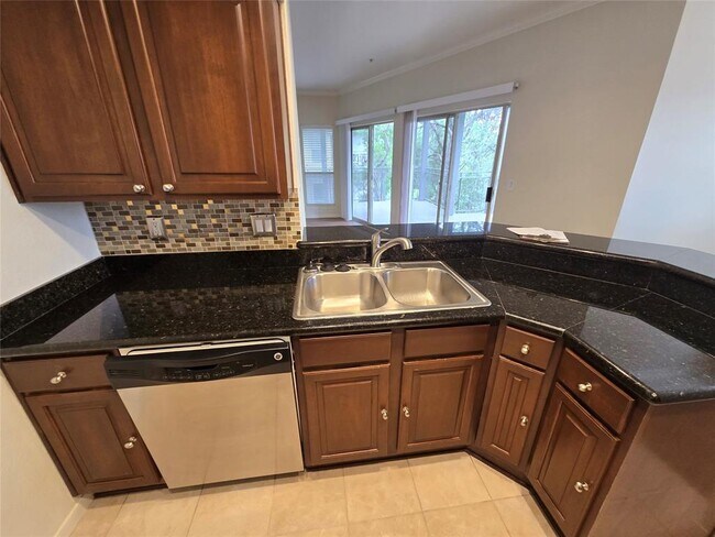 Building Photo - 6000 Shepherd Mountain Cove