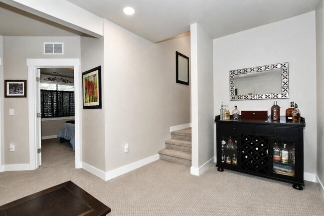 Building Photo - 6245 Vernazza Way
