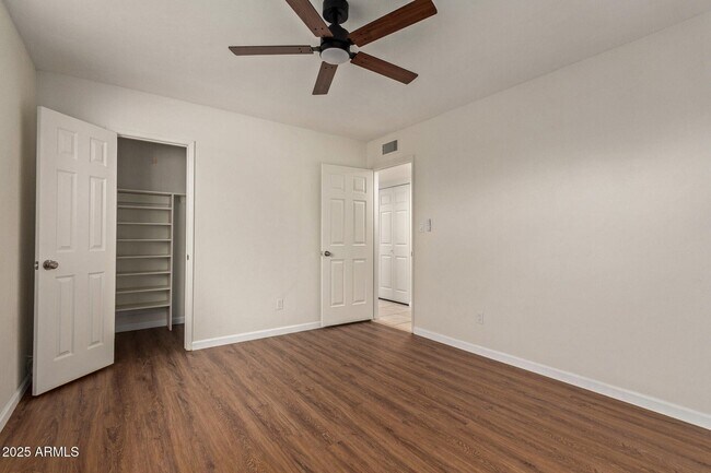 Building Photo - 2179 E Palmcroft Dr
