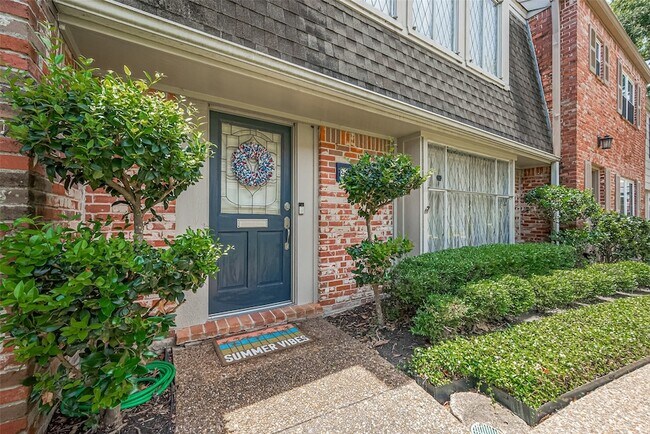 Primary Photo - 2063 Winrock Blvd