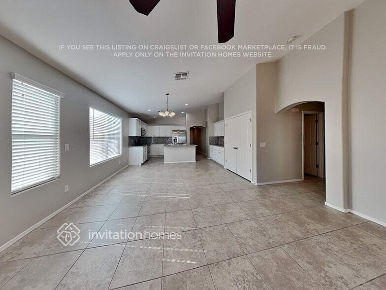 Building Photo - 35407 N Shorthorn Trail
