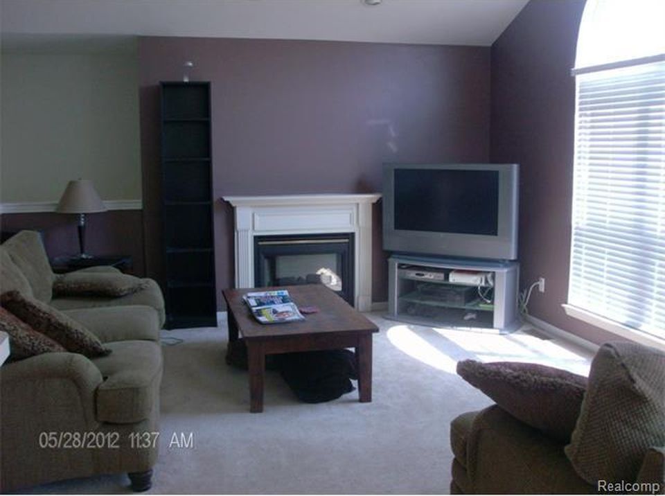 Building Photo - 20211 Chesapeake Cir