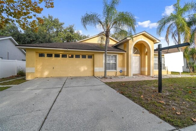 Building Photo - 2342 Tioga Dr