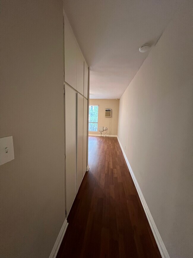 Building Photo - 5585 E Pacific Coast Hwy