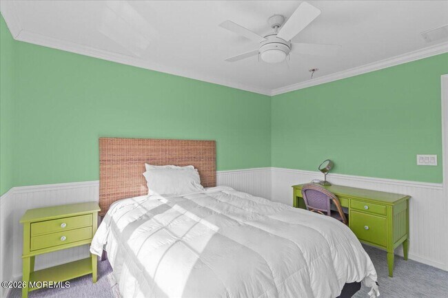 Building Photo - 297 Bayview Ave