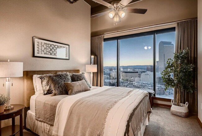 Building Photo - 100 Park Ave W