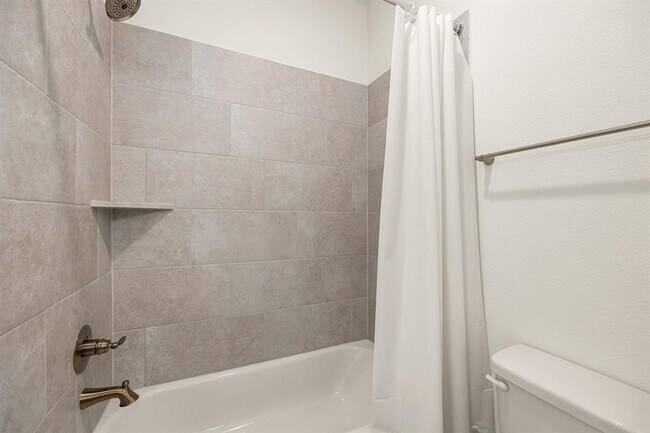 Building Photo - 28946 Parker Ridge Dr