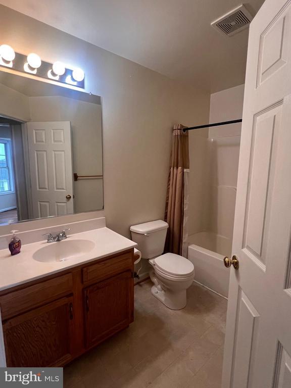 Building Photo - 121 N Marshall St