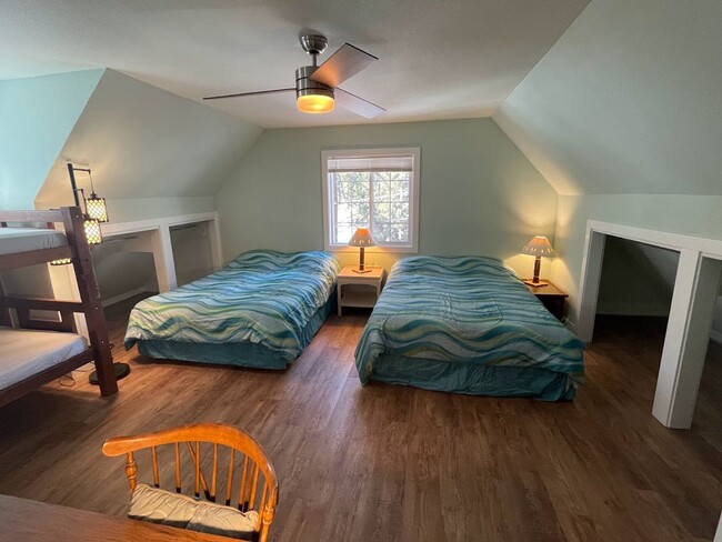 Building Photo - Lake Tahoe Furnished Rental