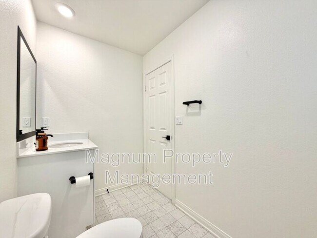 Building Photo - 28441 Dusky Willow Dr