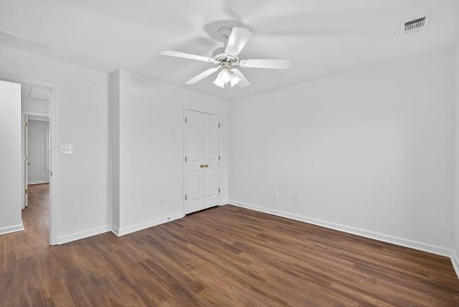 Building Photo - 2467 Bittersweet Cir