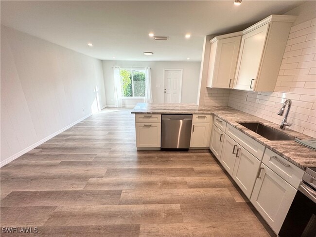 Primary Photo - 3181 Poinciana Dr