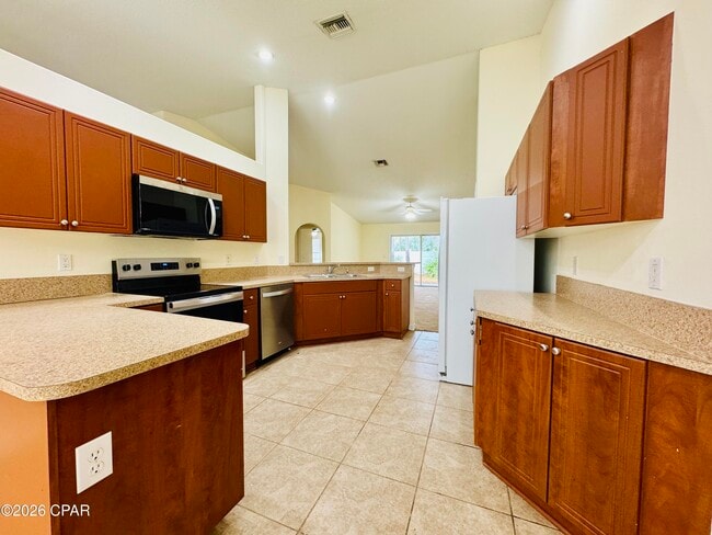 Building Photo - 409 Bainbridge St