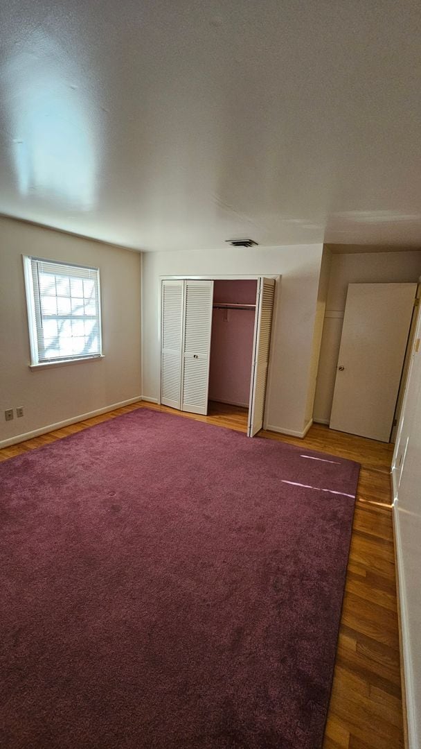 Building Photo - Spacious Single Family Home