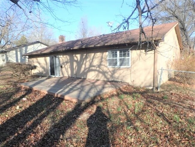 Building Photo - Nice 3 Bed 2 Bath House In SW Columbia!