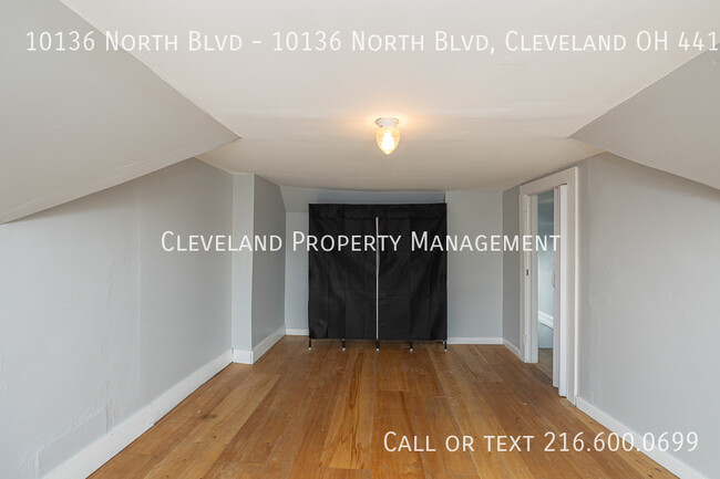 Building Photo - Newly Renovated Cleveland Duplex