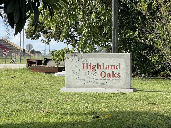 Building Photo - 37215 Grassy Hill Ln