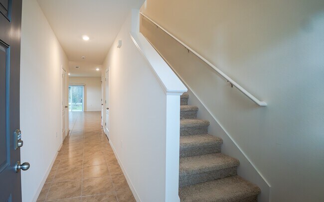 Building Photo - 2331 Gifford Dr