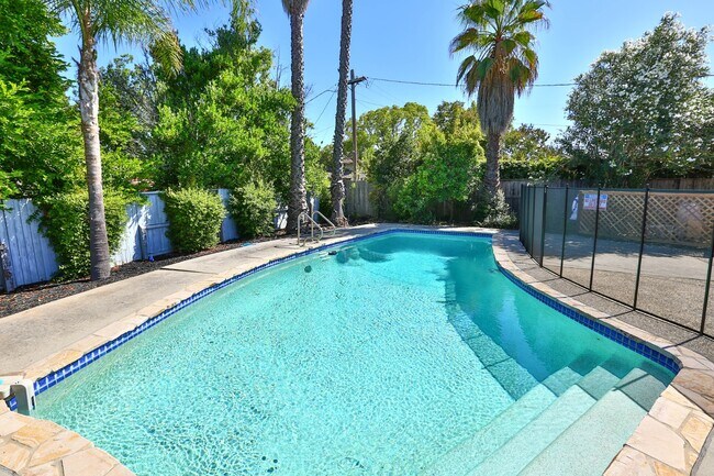 Building Photo - Saratoga single story home with Pool, and open Concept Living