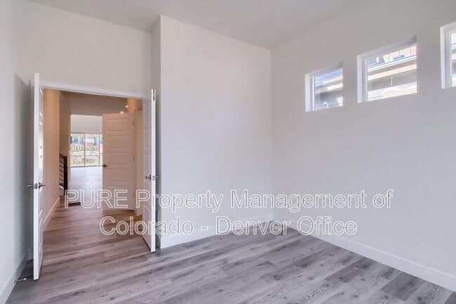 Building Photo - 1057 Torrey St